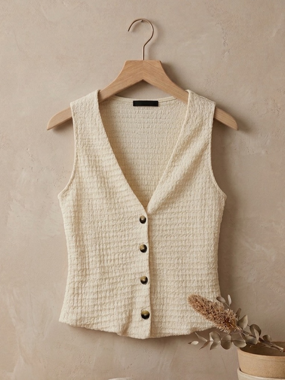 Zara Cream Textured Button-Front V-Neck Sleeveless Top